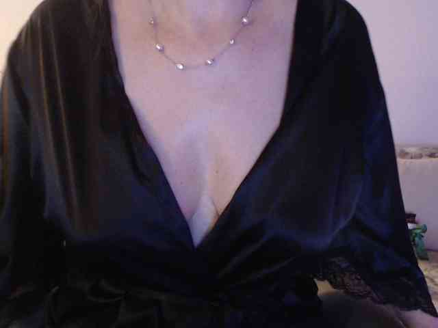 goodSnowQueen webcam