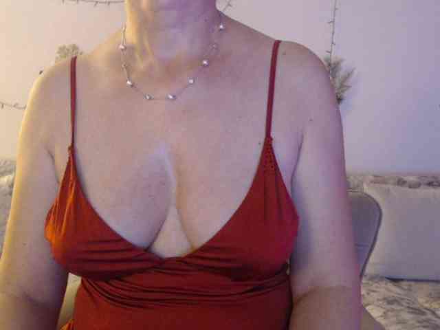 goodSnowQueen webcam