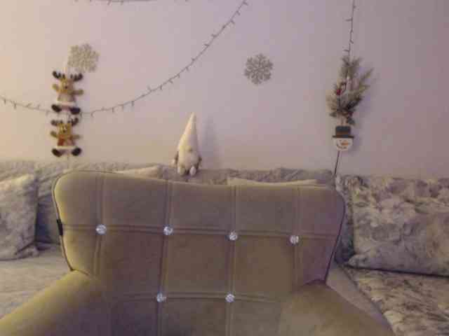 goodSnowQueen webcam
