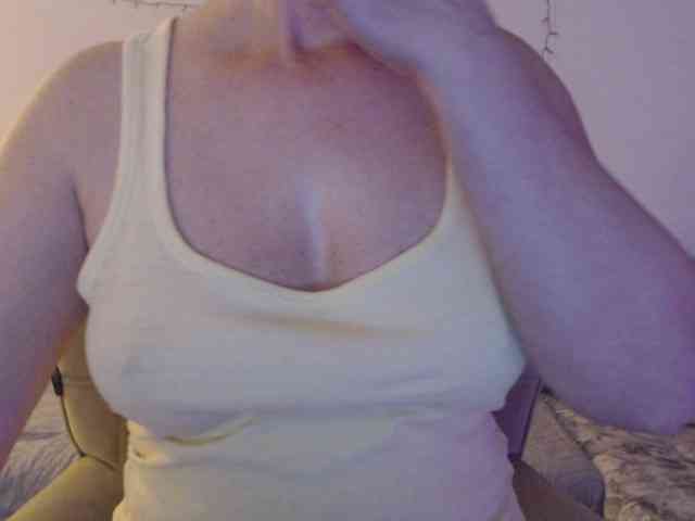 goodSnowQueen webcam