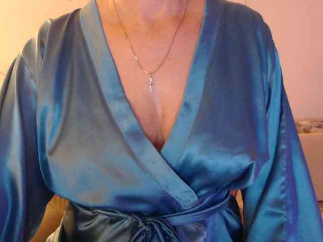 goodSnowQueen webcam