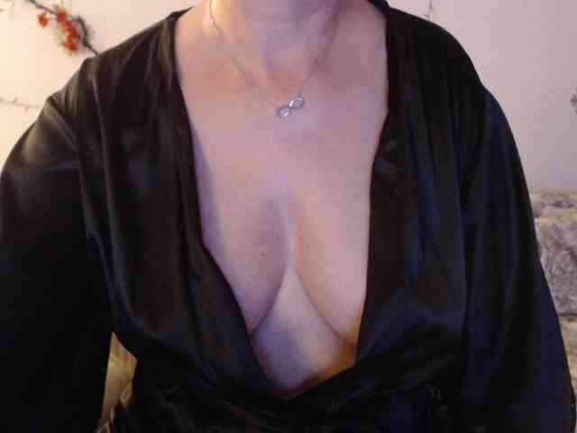 goodSnowQueen webcam