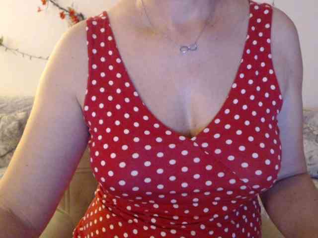goodSnowQueen webcam
