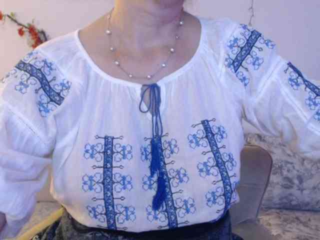 goodSnowQueen webcam