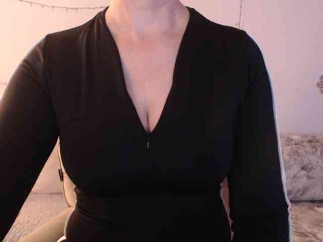 goodSnowQueen webcam