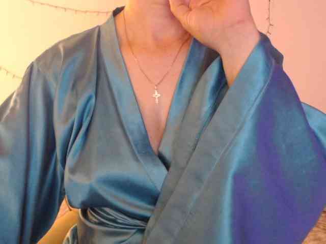 goodSnowQueen webcam