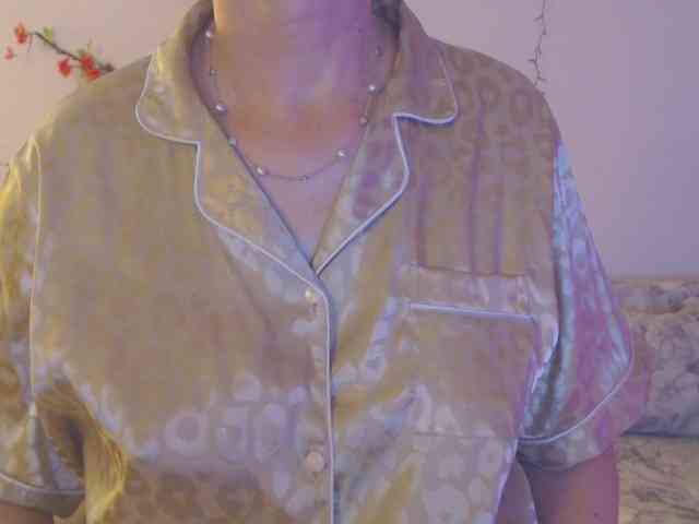 goodSnowQueen webcam