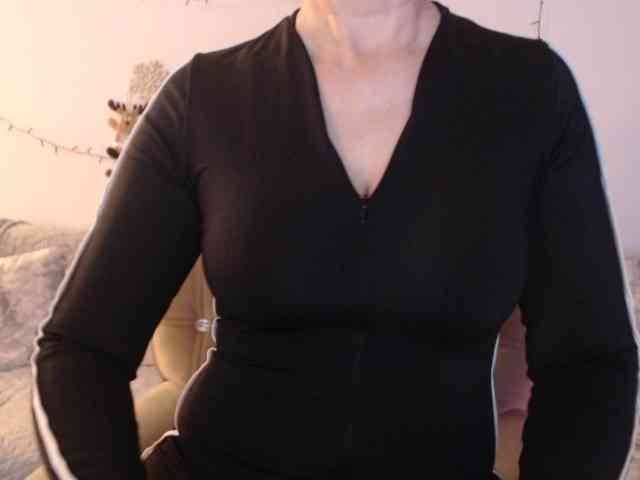 goodSnowQueen goodSnowQueen