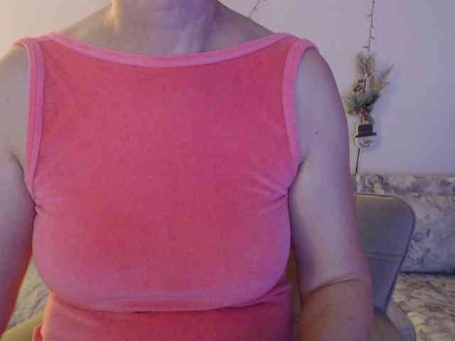 goodSnowQueen webcam