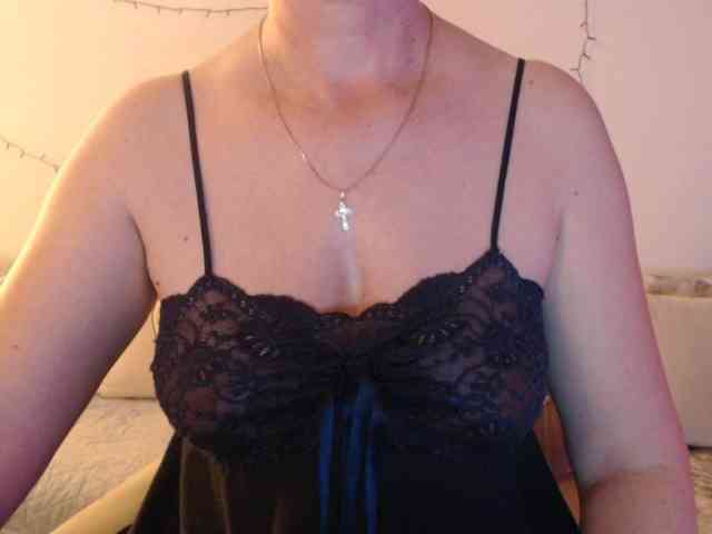 goodSnowQueen webcam