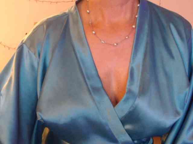 goodSnowQueen webcam