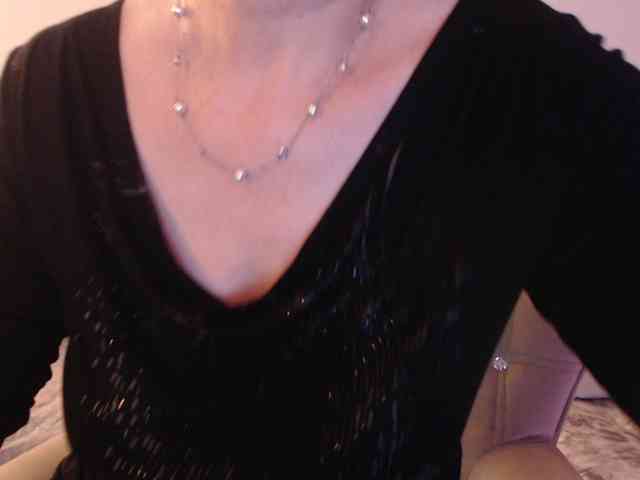 goodSnowQueen webcam