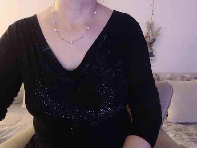 goodSnowQueen webcam