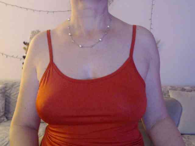 goodSnowQueen webcam