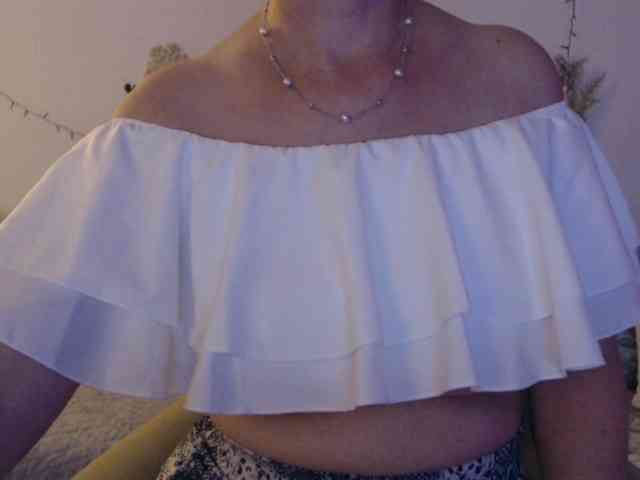 goodSnowQueen webcam