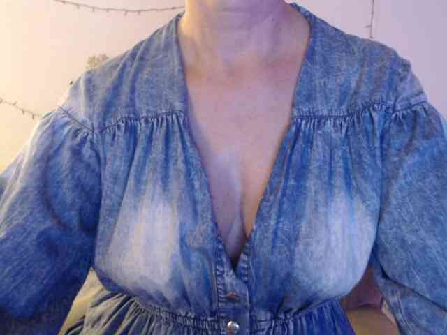 goodSnowQueen webcam