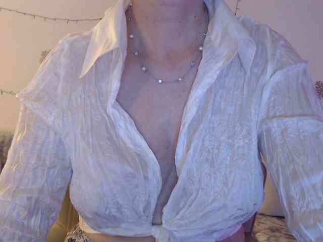 goodSnowQueen goodSnowQueen