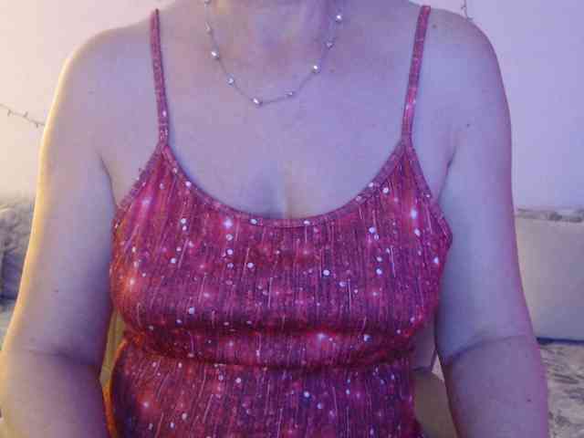 goodSnowQueen webcam