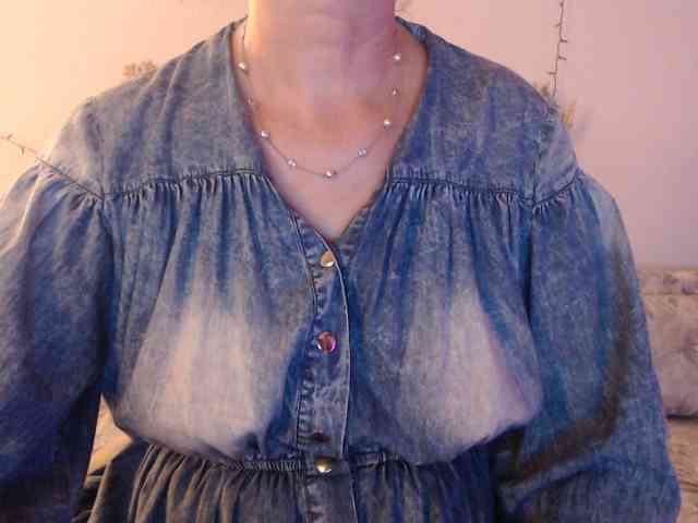 goodSnowQueen webcam