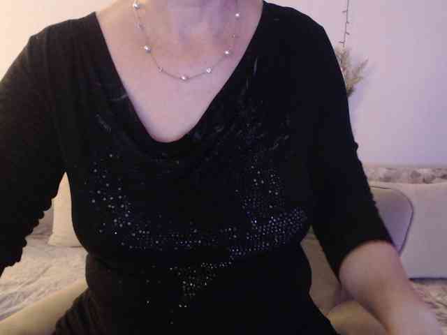 goodSnowQueen webcam