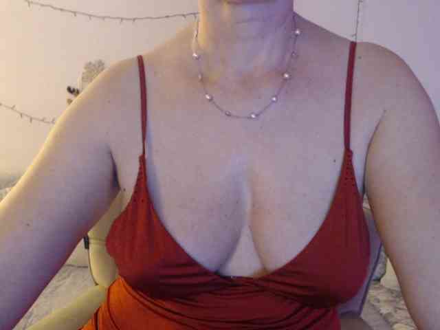 goodSnowQueen webcam