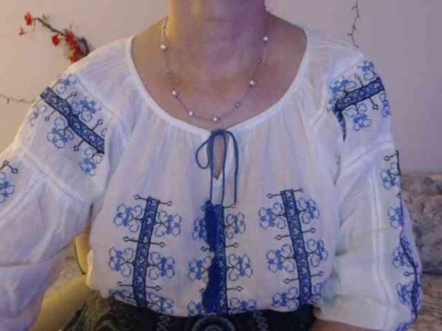 goodSnowQueen webcam