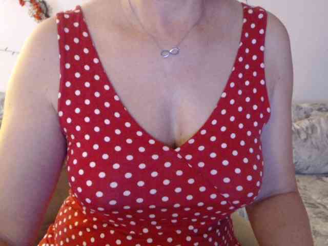 goodSnowQueen webcam