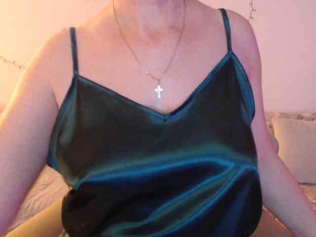 goodSnowQueen webcam