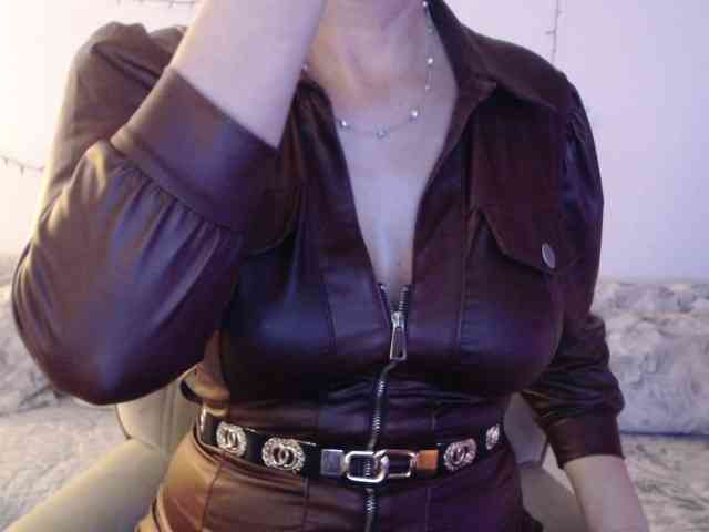 goodSnowQueen webcam