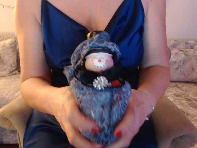 goodSnowQueen webcam