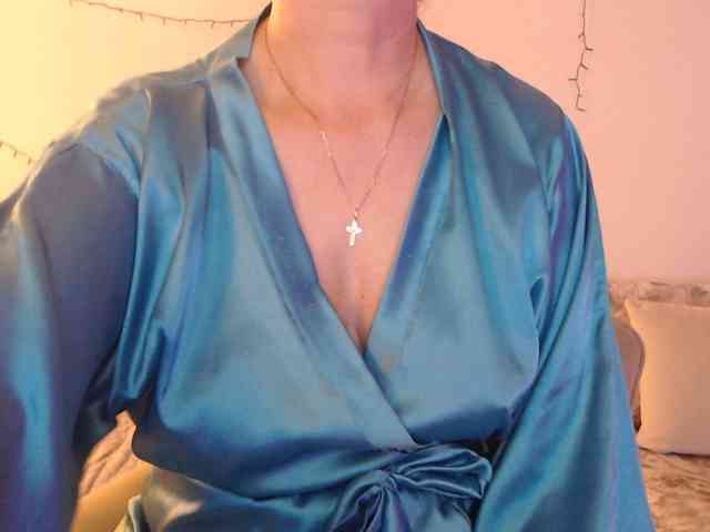 goodSnowQueen goodSnowQueen