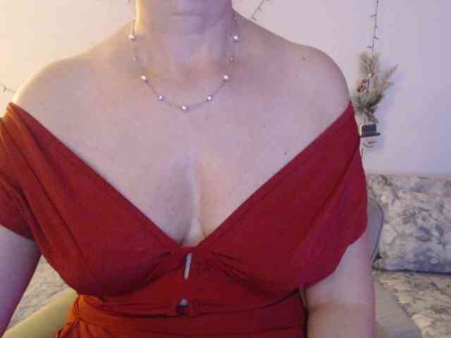 goodSnowQueen webcam