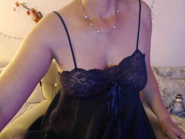 goodSnowQueen goodSnowQueen