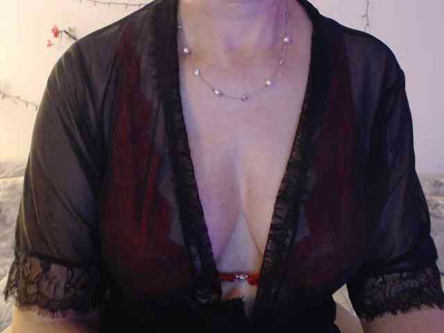 goodSnowQueen webcam