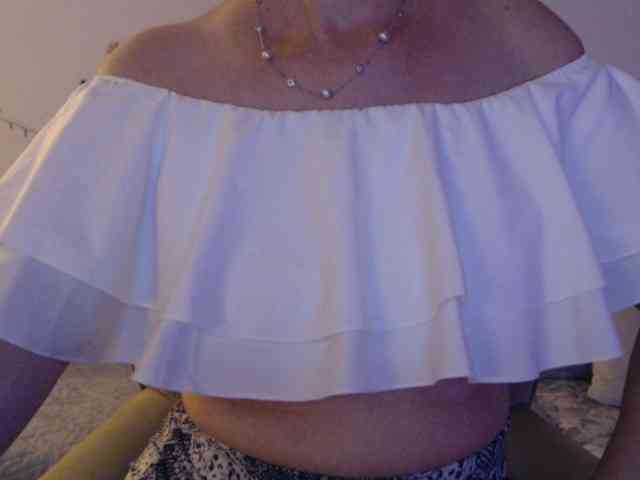 goodSnowQueen webcam