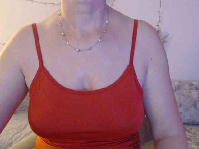 goodSnowQueen webcam