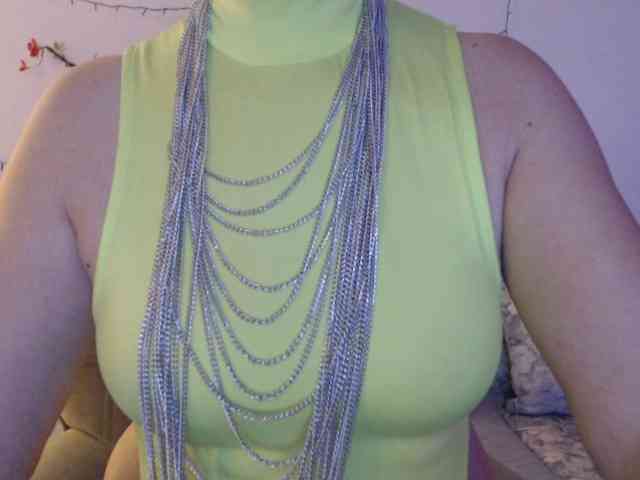 goodSnowQueen goodSnowQueen