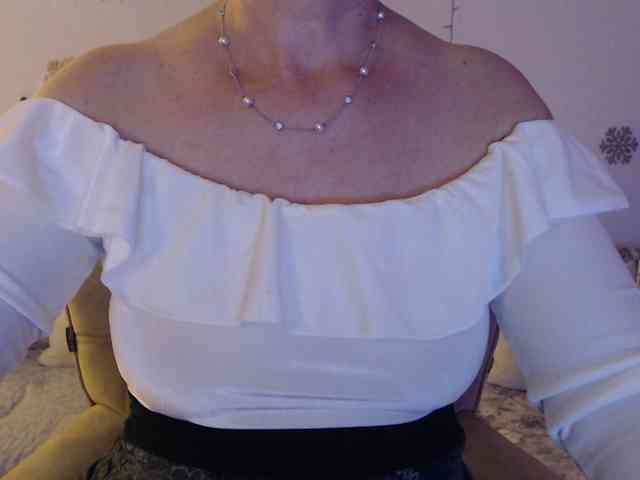 goodSnowQueen goodSnowQueen