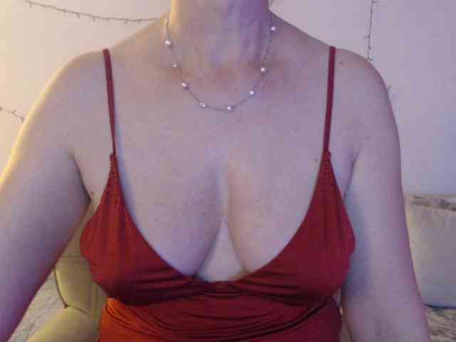 goodSnowQueen webcam