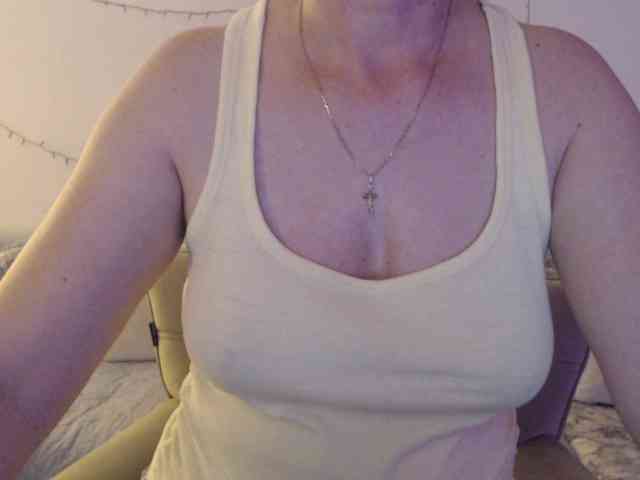 goodSnowQueen goodSnowQueen