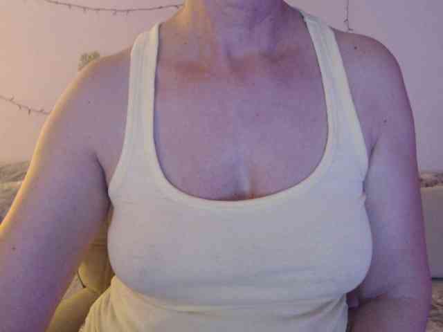 goodSnowQueen webcam