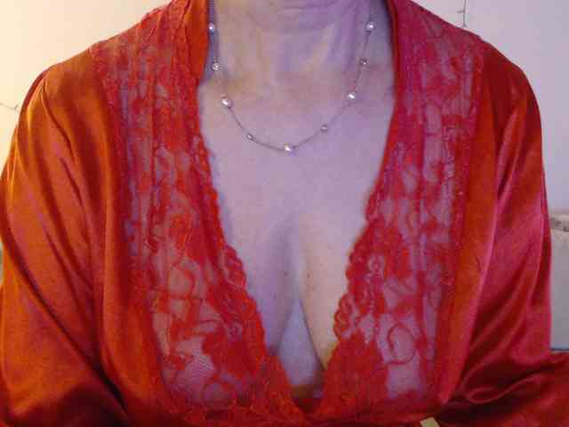 goodSnowQueen webcam