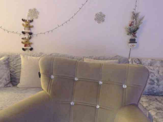 goodSnowQueen webcam