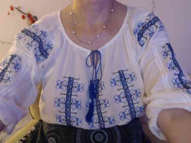 goodSnowQueen webcam