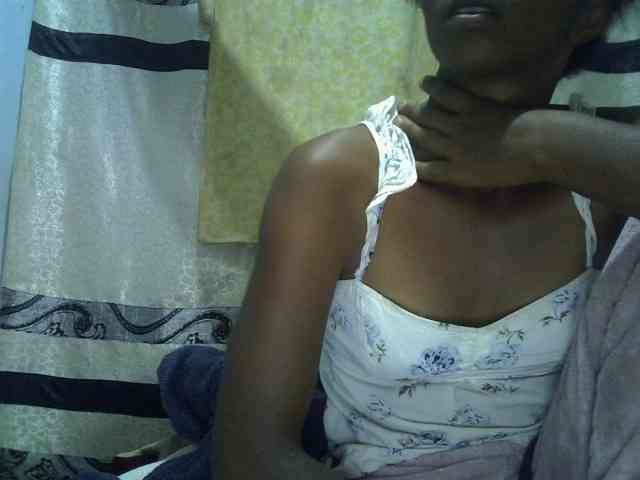 ElianeXhot ElianeXhot