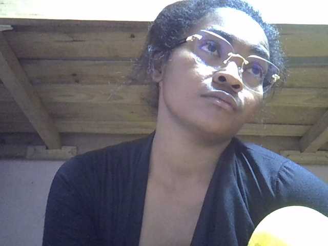 Angelinah75's BongaCams show and profile