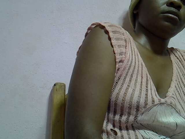 Angelinah75's BongaCams show and profile