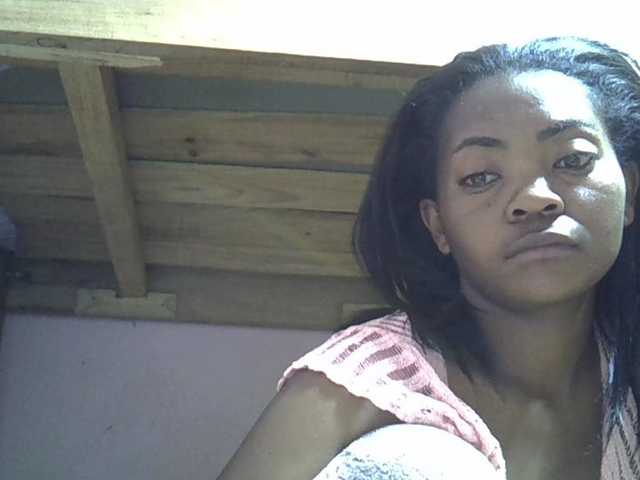 Angelinah75's BongaCams show and profile