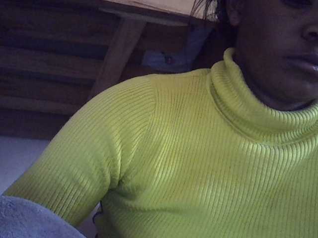 Angelinah75's BongaCams show and profile