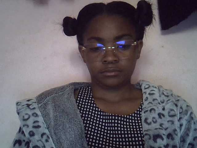 Angelinah75's BongaCams show and profile